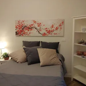Tiny Bed and breakfast